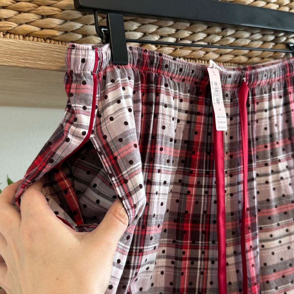 NWT Victoria's Secret Plaid Plaid Flocked Dot PJ Bottoms, M - Picture 5 of 7